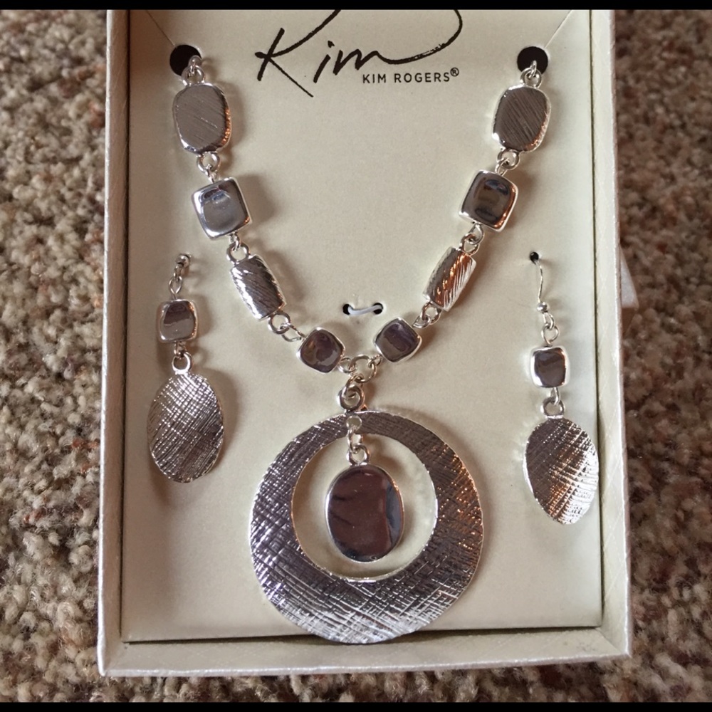 Kim Rogers Necklace and Earrings- New!