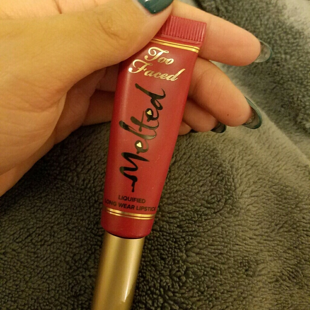 Full sized too faced melted lipstick in melted rub