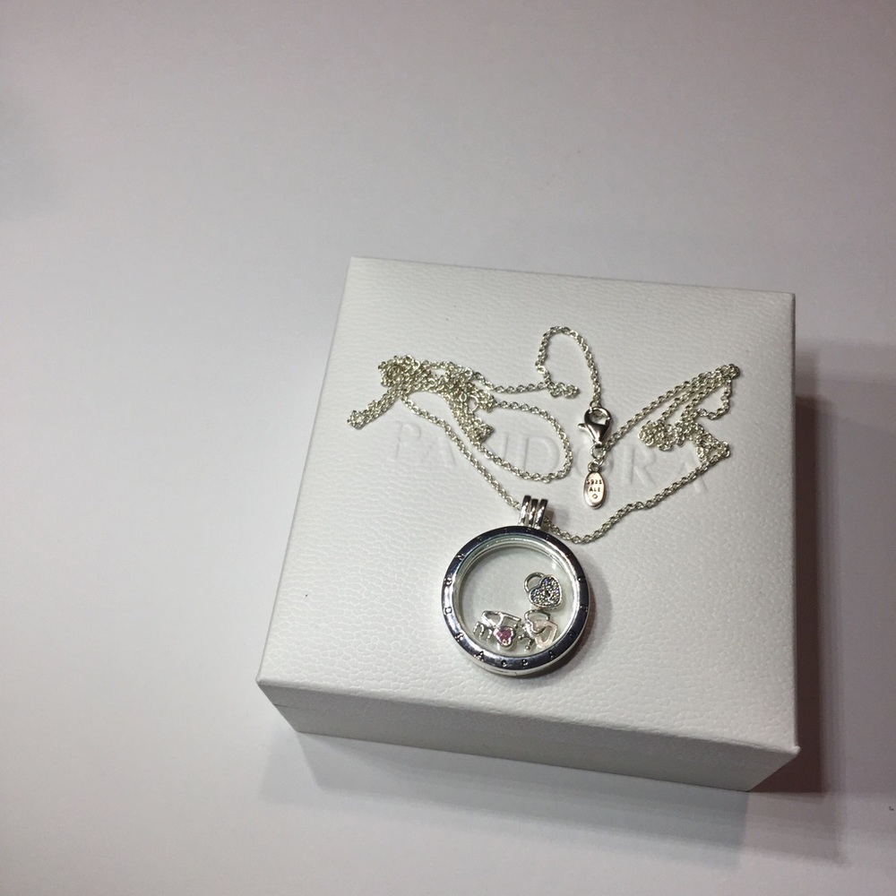 Pandora  lover Forever  Locket