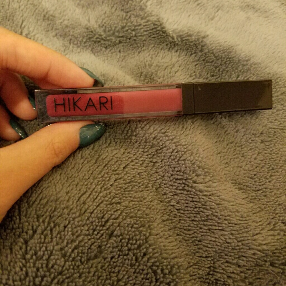 Hikari merlot lip gloss
