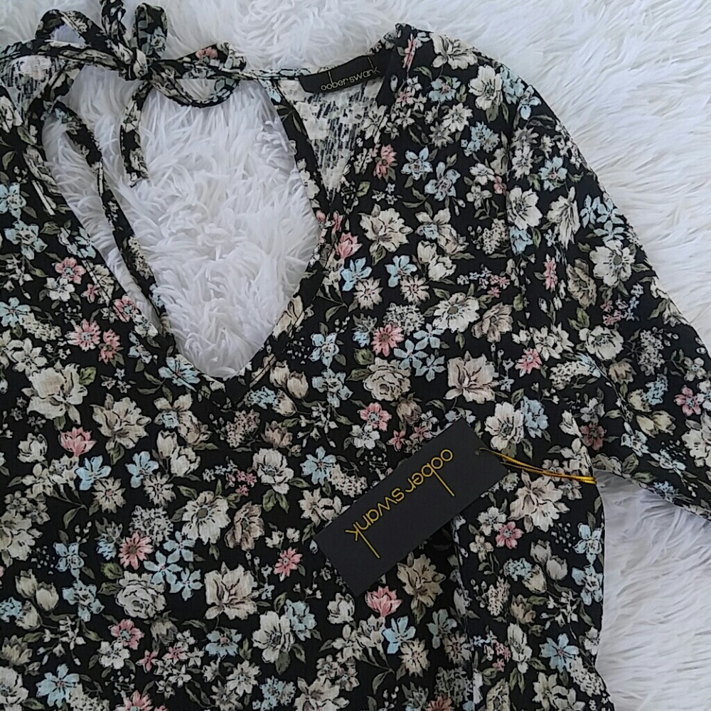 Oober swank bell sleeve dress - Picture 2 of 2
