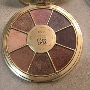Eye shadow by Tarte