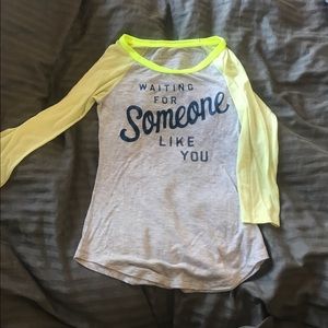 American Eagle Neon 3/4 Top