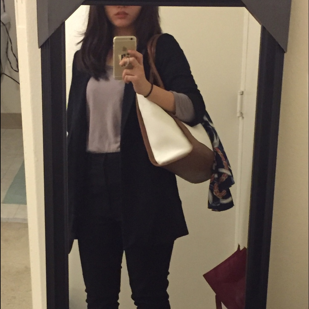 Gorgeous blazer with two pockets