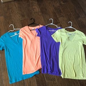 Victoria's Secret Pink V-Neck Tshirt Size Medium