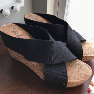 Lucky Brand Platform Sandals