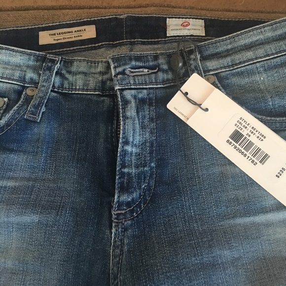 AG distressed super skinny legging in 18Y Rip-SOLD - Picture 3 of 8