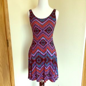 MOVING SALE 🌟 Express fun print dress
