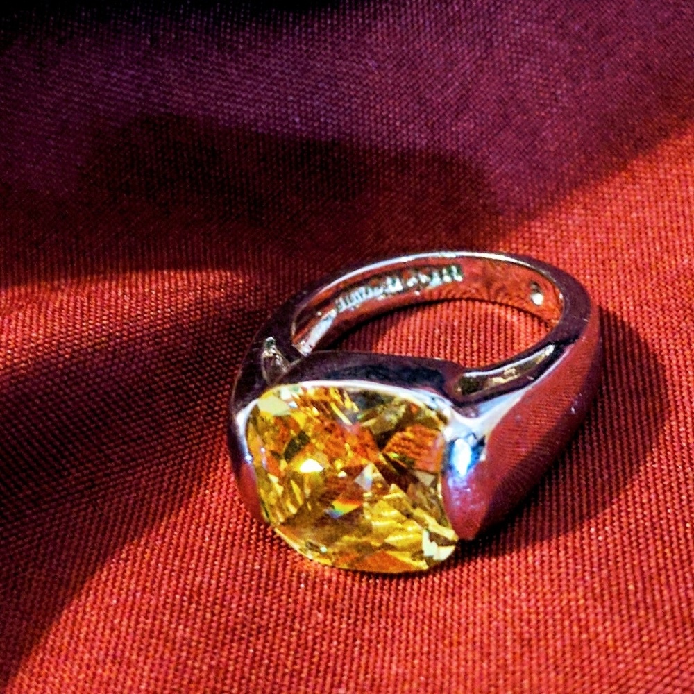 Fashion ring size 6