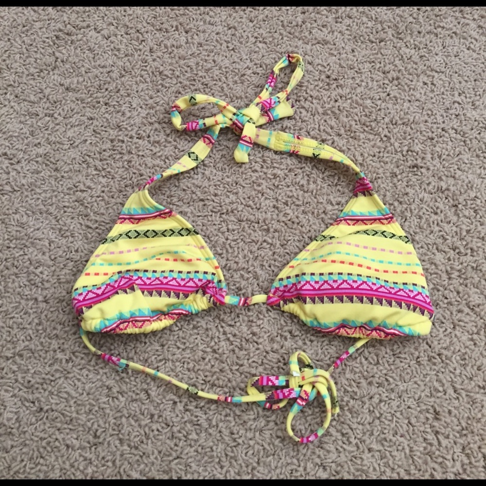 Like new roxy tribal triangle top