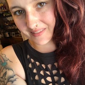 Meet your Posher, Julia