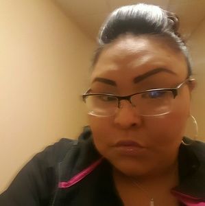 Meet your Posher, Felicia