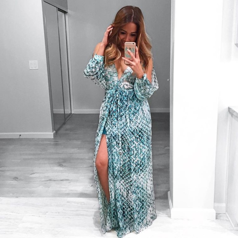 NWOT Open shoulder Chiffon maxi dress