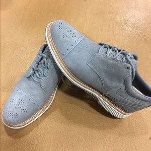 Meet your Posher, Parker