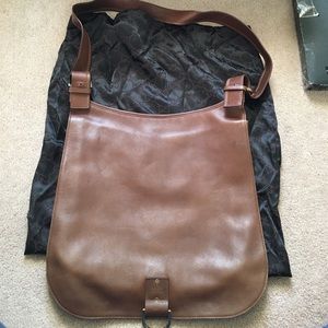 Gucci Brown leather bag.