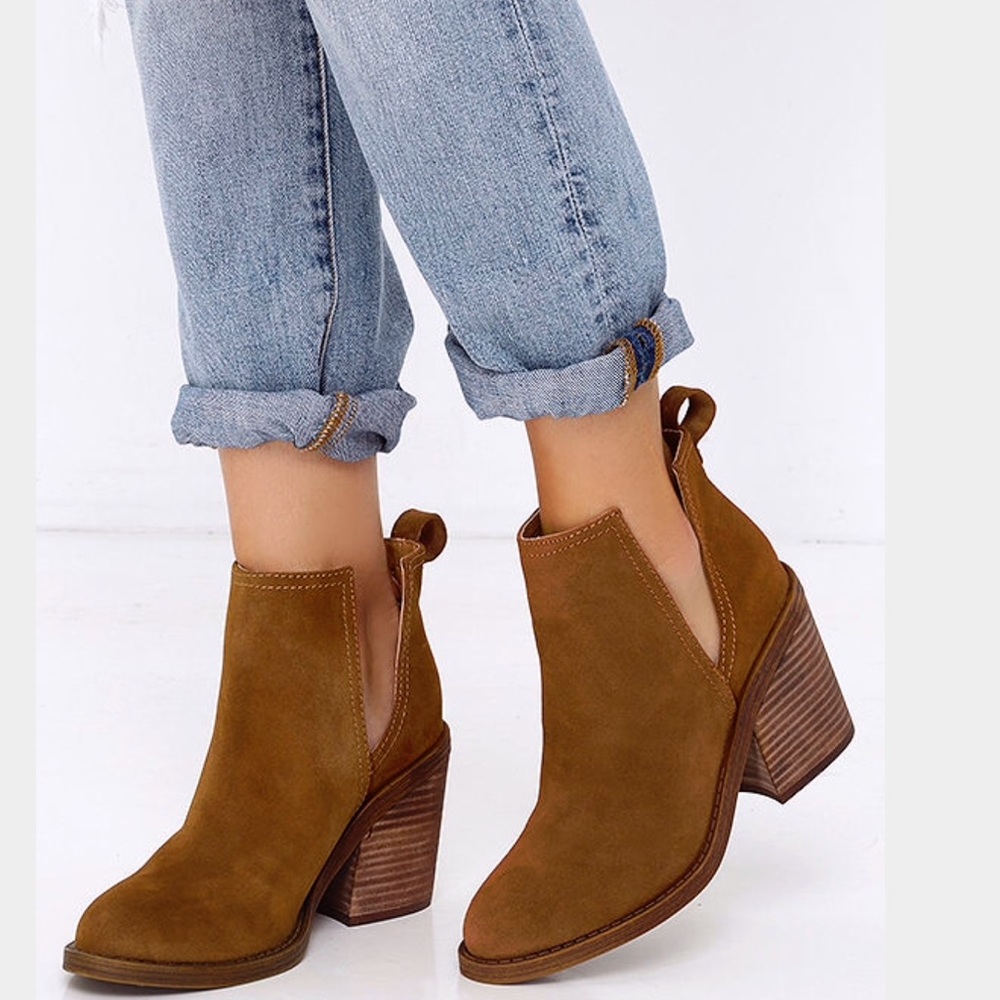 Never been worn Steve Madden booties!