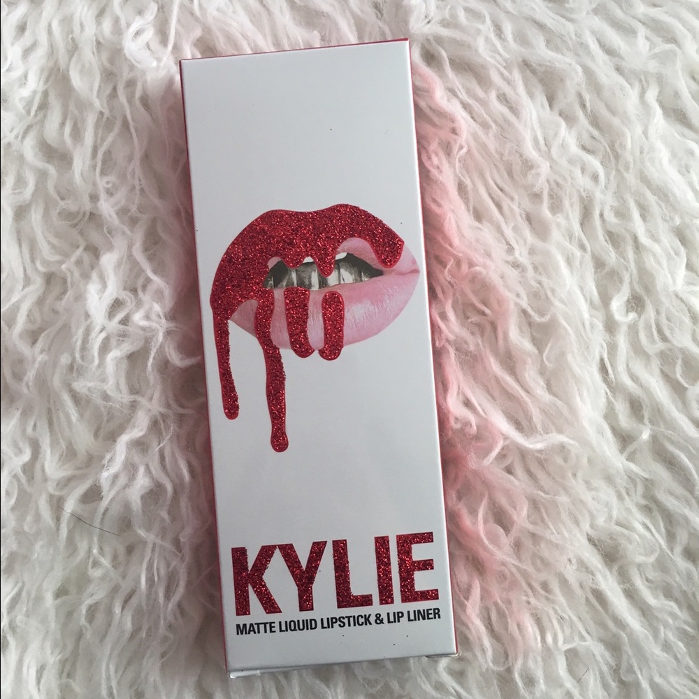 Kylie head over heels lipkit