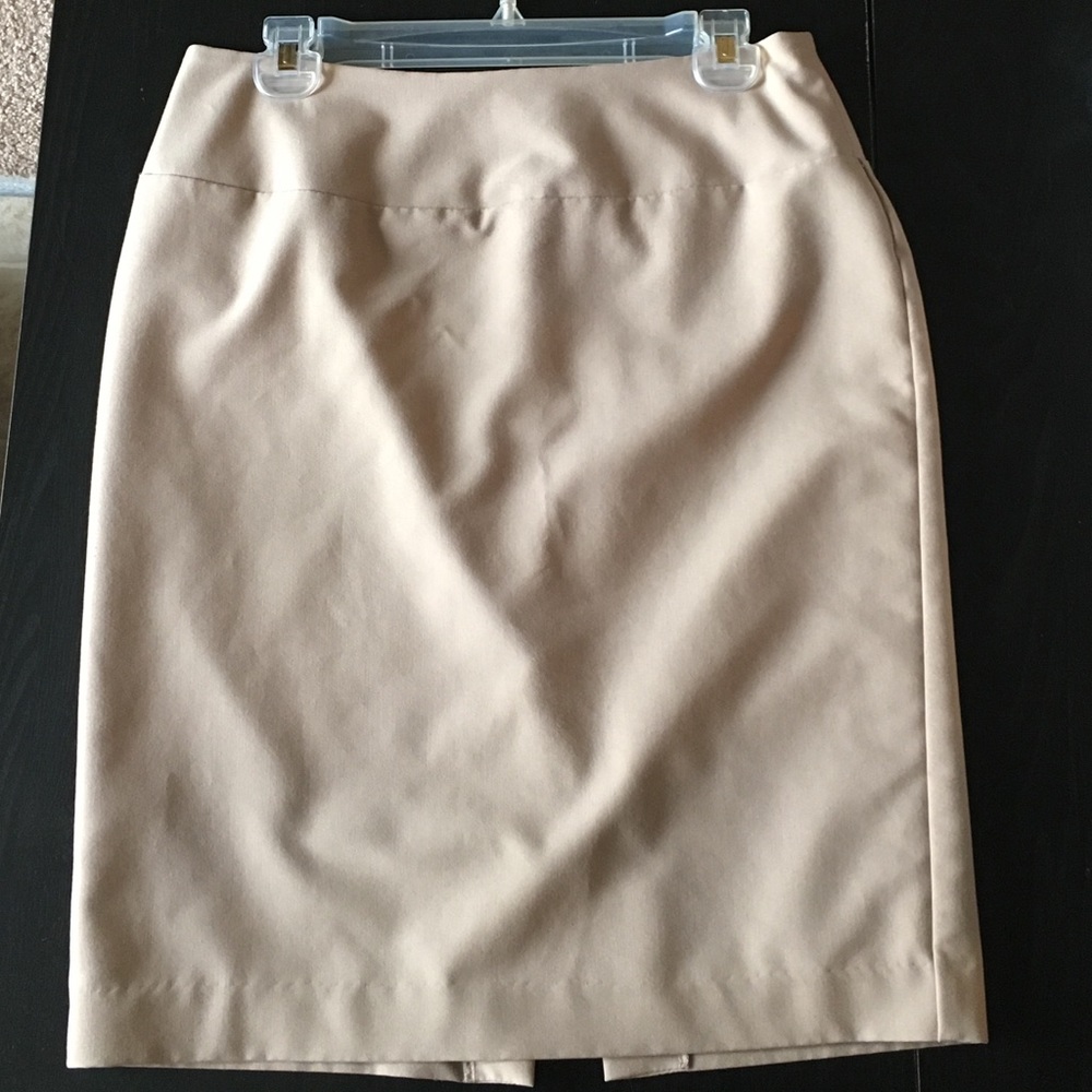 Ellen Tracy Khaki Pencil Skirt