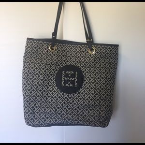 Tommy Hilfiger purse