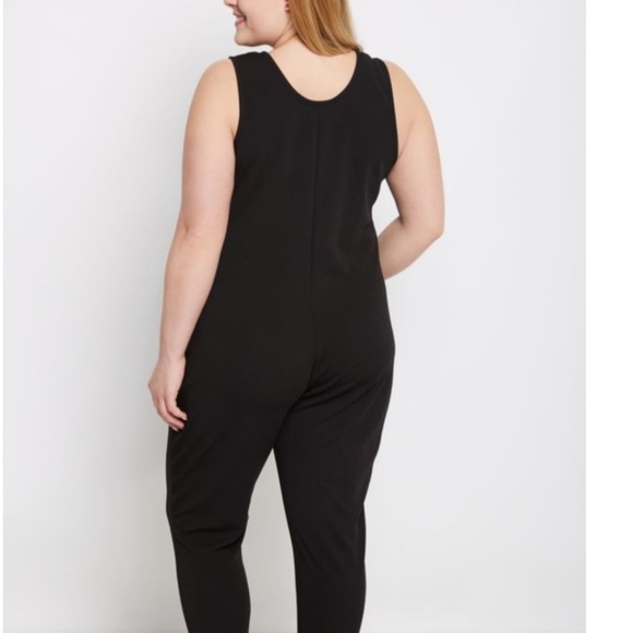 Textured Knit Jumpsuit w/ Geo Necklace BNWT - Picture 3 of 4