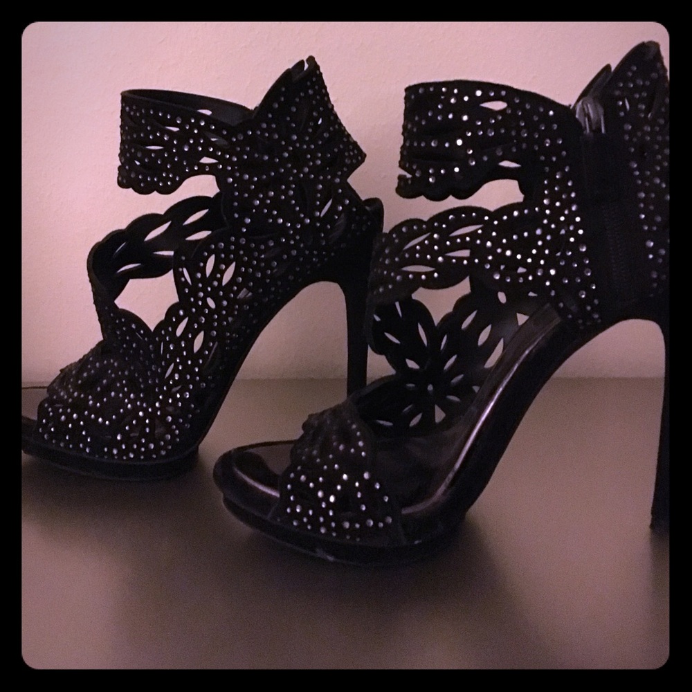 Bcbg maxazria rhinestone embellishment black heels