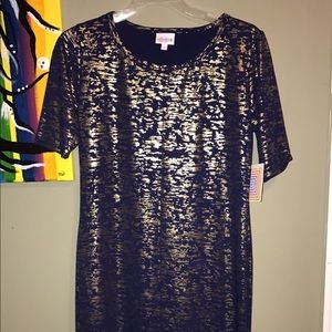 NWT SIZE SMALL LULAROE JULIA DRESS