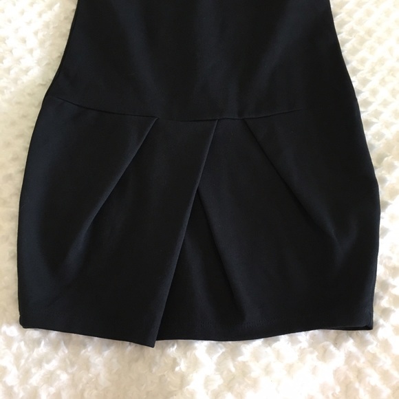•SOLD• Girls Zara Dress Black with Feather Detail - Picture 8 of 8