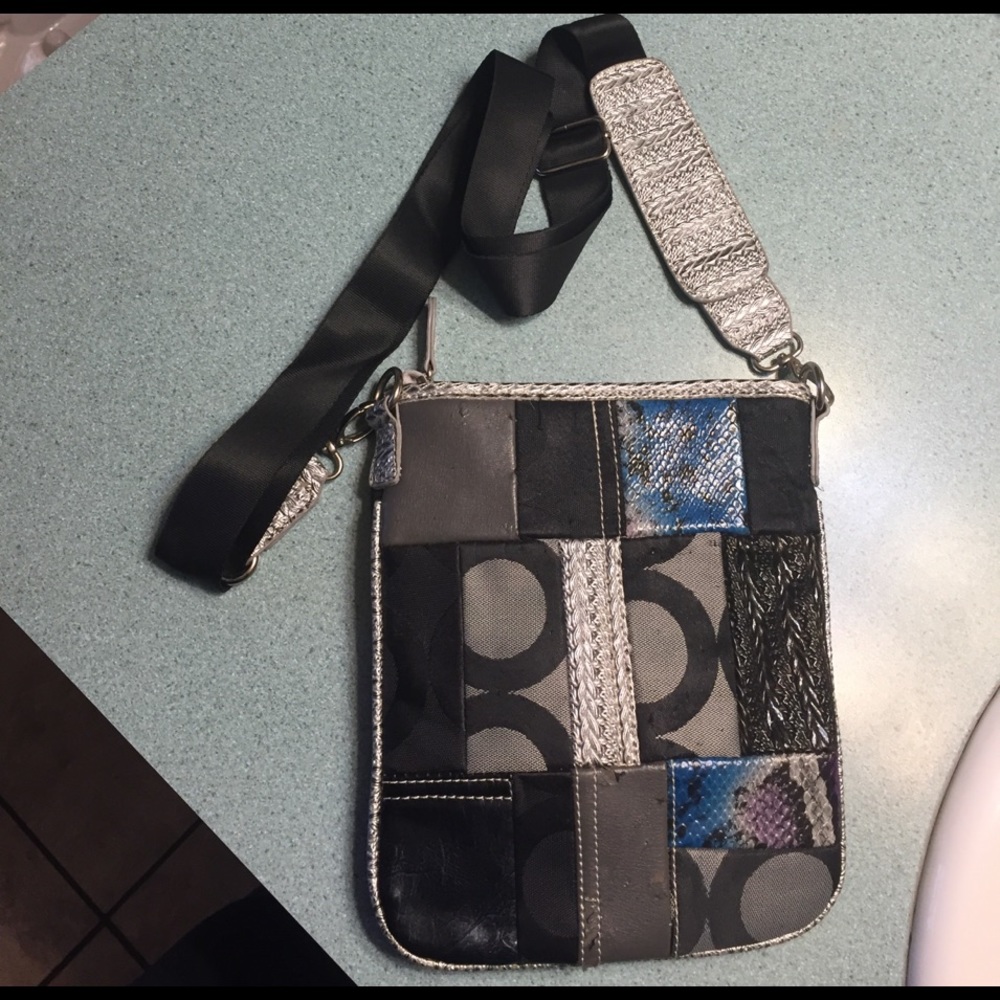 Shoulder bag - Picture 4 of 5