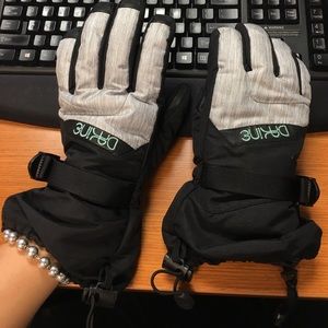 Dakine women ski gloves-Medium