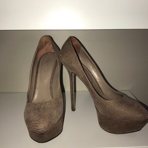 Tan Sergio Rossi high heels