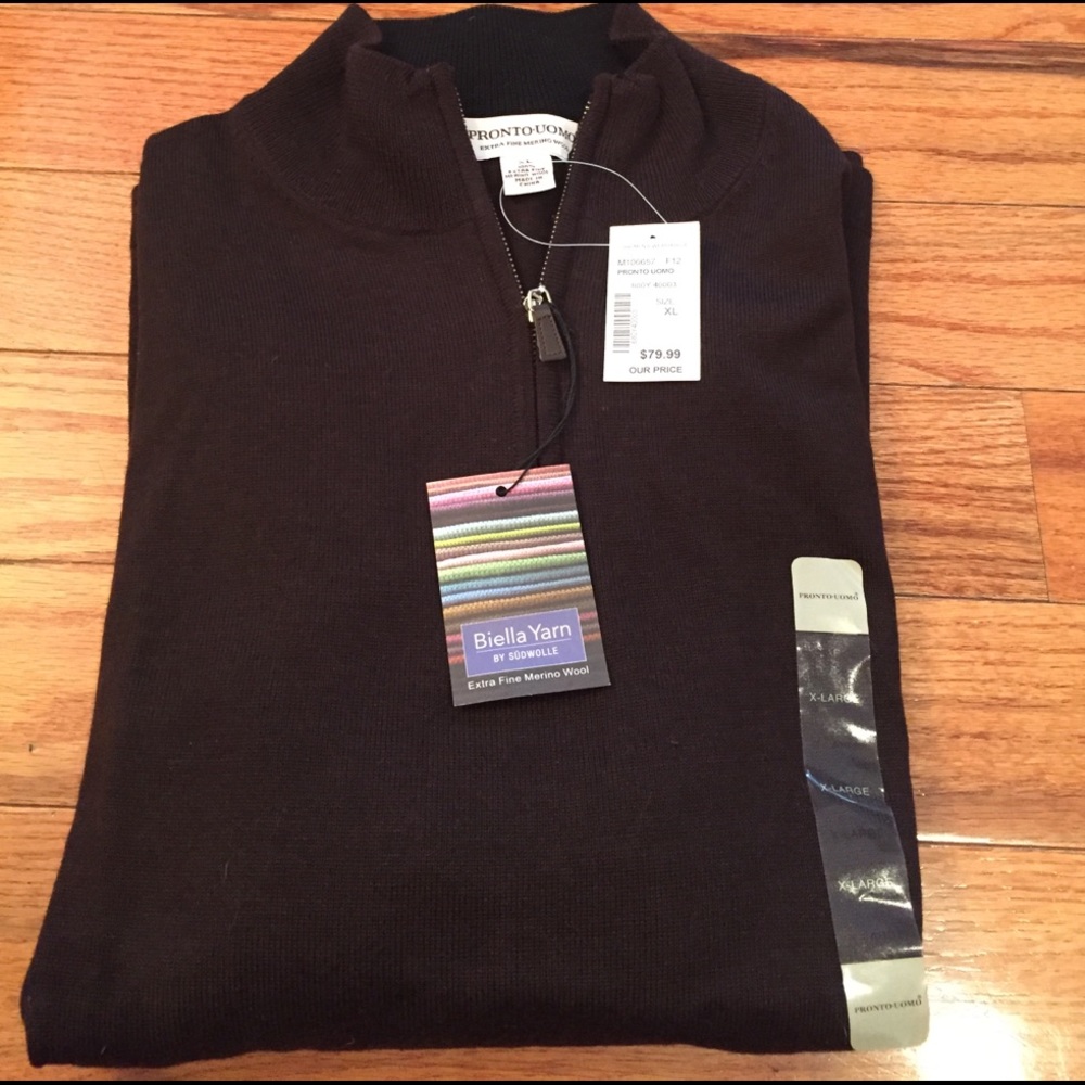 Brand new Men's light weight sweater size XL.