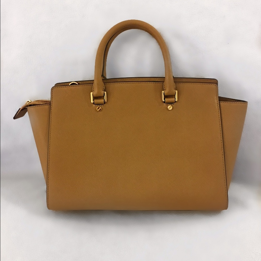 🚫SOLD🚫 SELMA MEDIUM SAFFIANO LEATHER SATCHEL - Picture 2 of 3