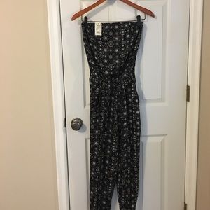 NWT Black Romper by Mudd (Kohl's) Size M