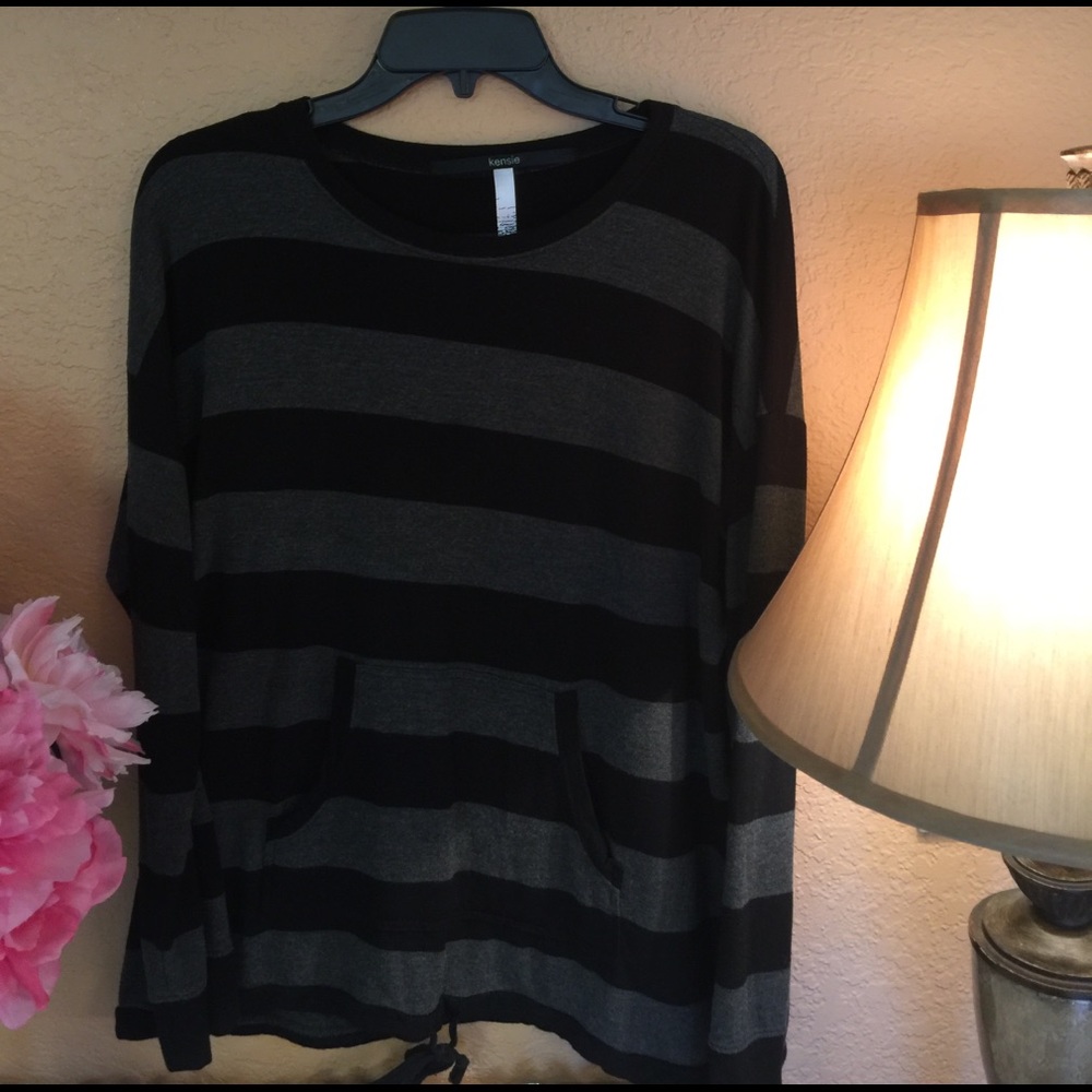 Kensie size L sweater