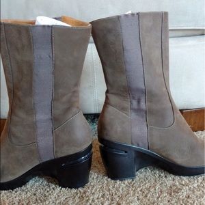 Cole Haan 9M leather boots!