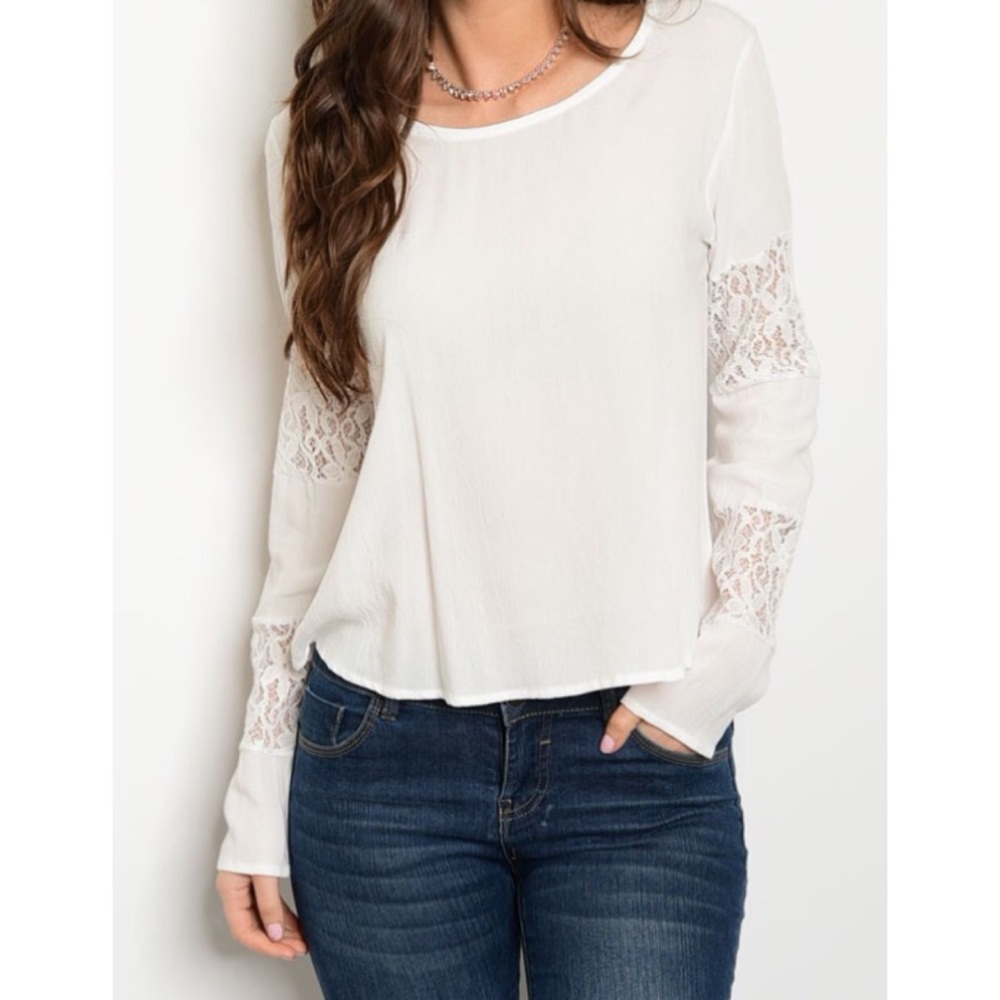 🌸🍃 Ivory Lace Top 🍃🌸