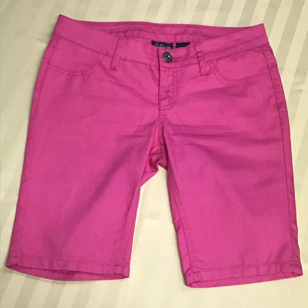 City Streets Pink Size 3 knee length shorts
