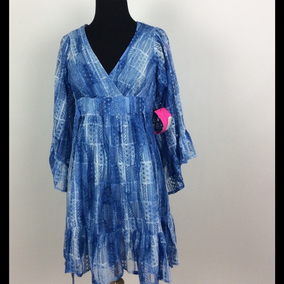 Betsey Johnson Dresses & Skirts - Betsey Johnson Printed Empire Waist Lace Dress