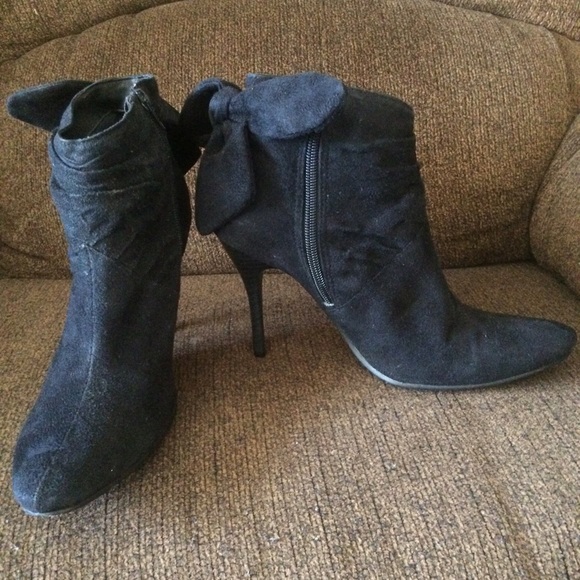 High heel booties - Picture 2 of 3