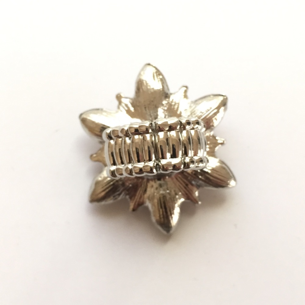 Pink Crystal Cocktail Ring - Picture 4 of 7