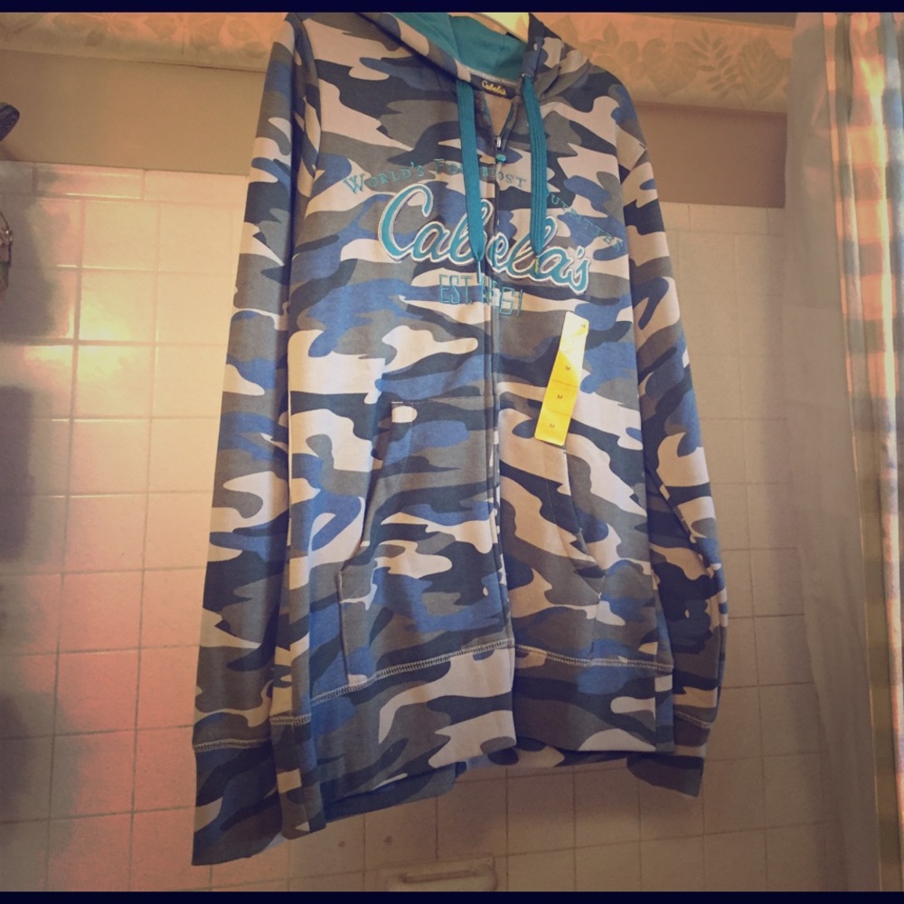 army camo sweatshirt !