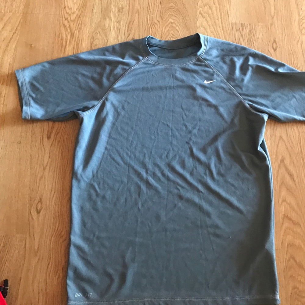 Nike medium dry fit shirt