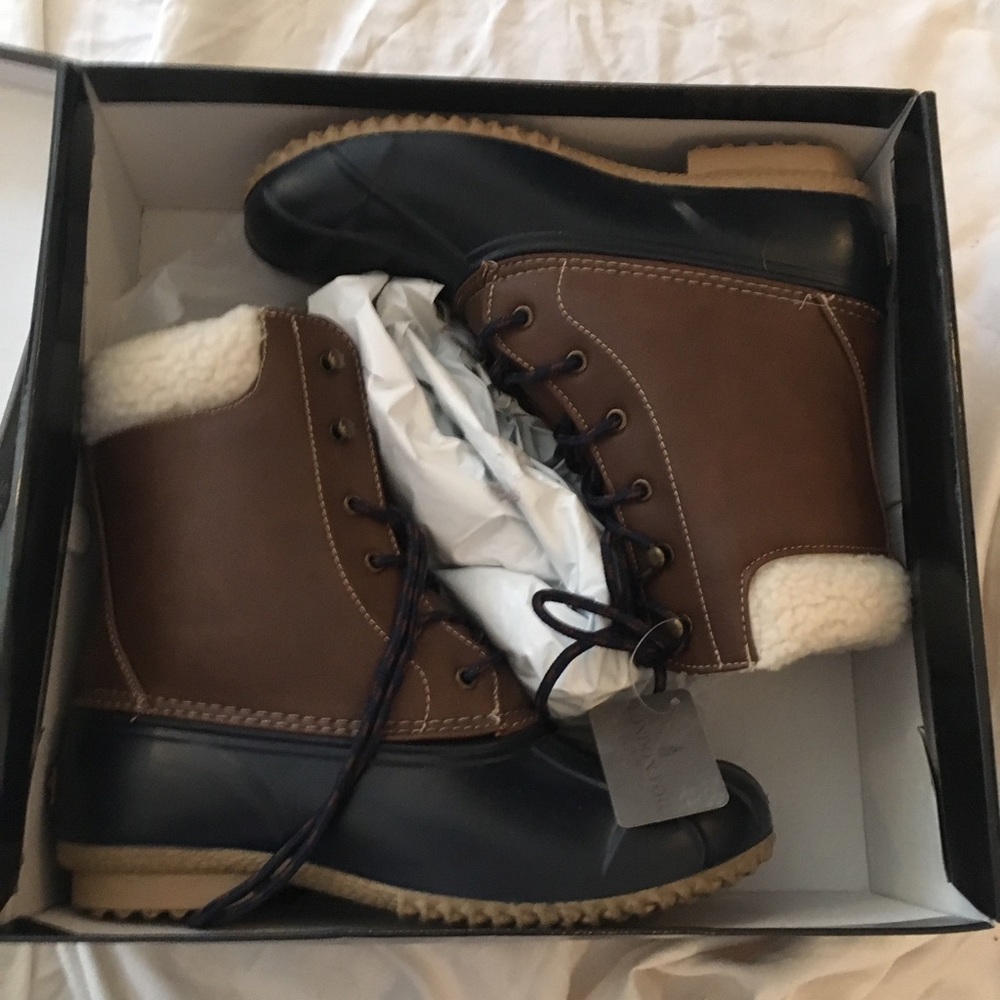 NWT NIB London fog rain boots