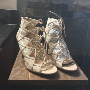 LC Lauren Conrad size 9 lace heels