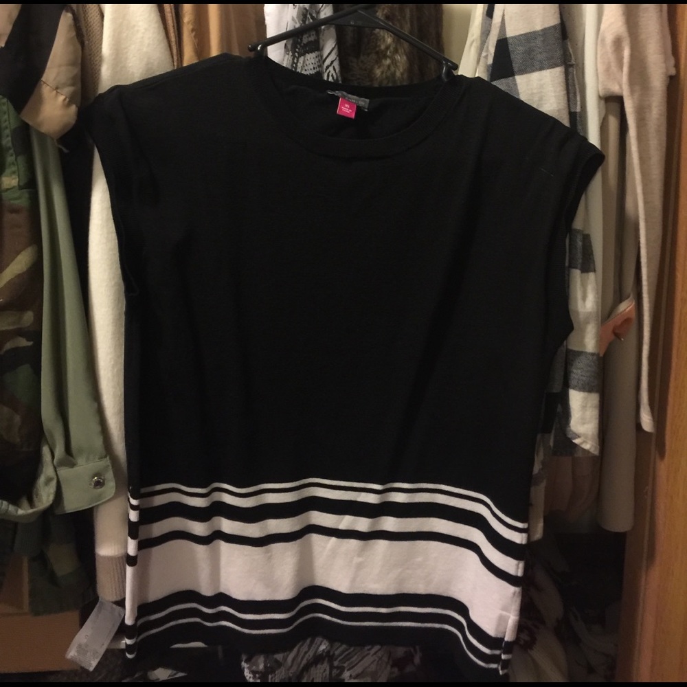 Vince Camuto boxy tee