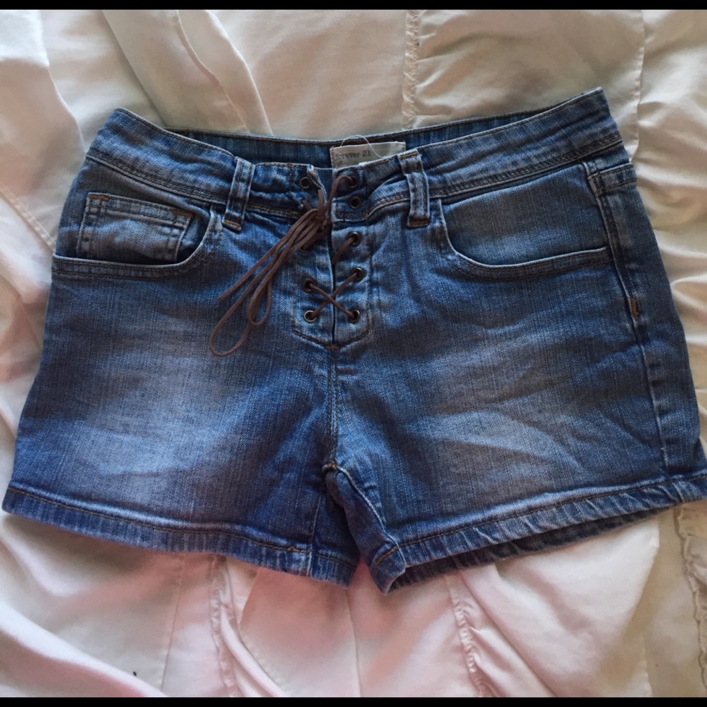 💙 Lace up denim shorts