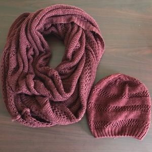 H&M cozy infinity scarf and hat set