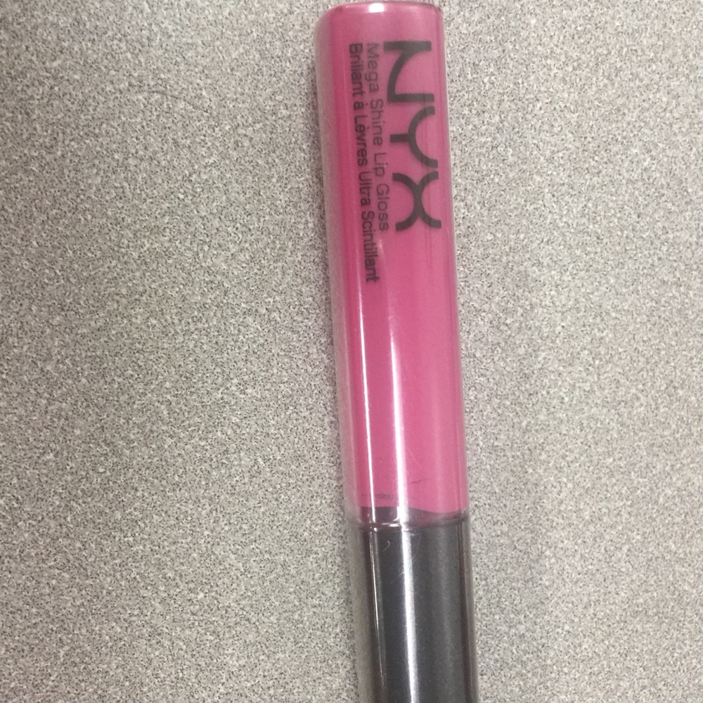 NYX Mega Shine Lip Gloss - Picture 1 of 3