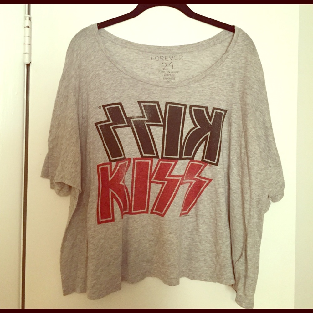 Trendy "KISS" Rock N' Roll graphic cropped tee