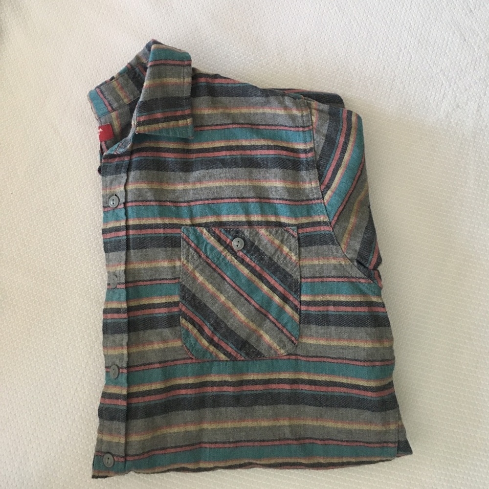 Casual button down - Picture 2 of 6